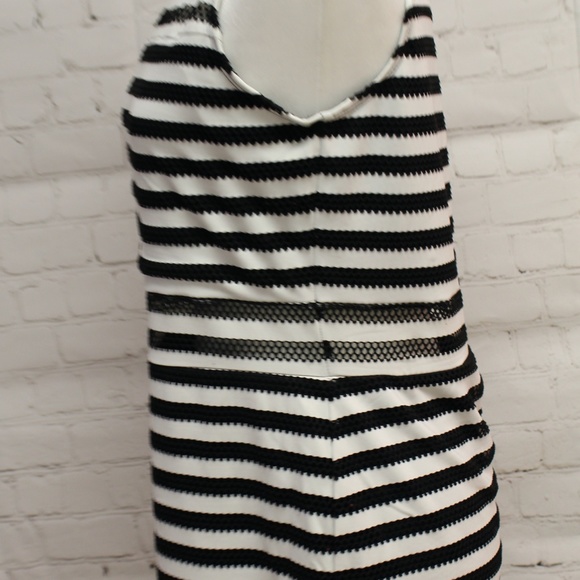 Sleeveless Black and White Striped Dress - Picture 4 of 6